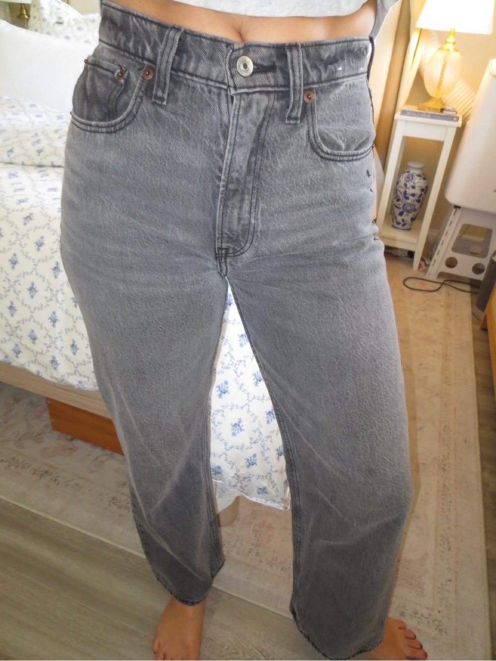 Abercrombie & Fitch The Skinny High-Rise 
Relaxed Gray Women’s Jeans